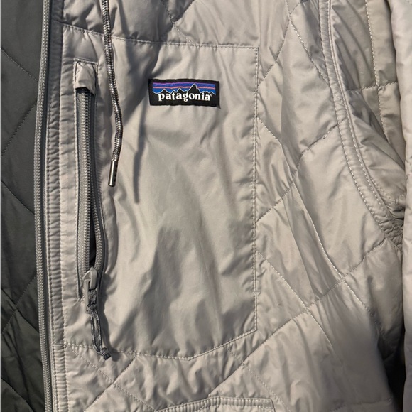 Patagonia Men's Diamond Quilted Bomber Hoodie - Light Grey - Men’s Large - Picture 3 of 5